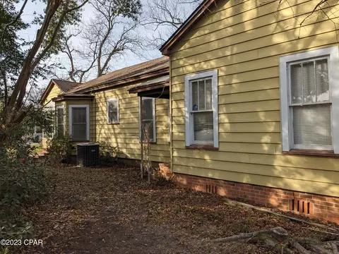 659 2nd St, Chipley, FL 32428 photo 5