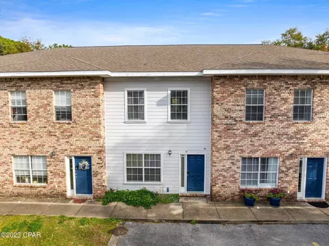637 Gap Creek Dr, Fort Walton Beach, FL 32548