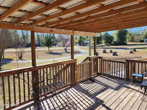 6060 Mellow Trl, Marianna, FL 32446