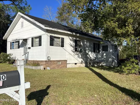 4410 South St, Marianna, FL 32448