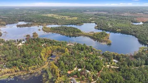 2980 Paradise Lakes Rd, Chipley, FL 32428