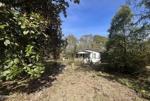 5370 King St, Graceville, FL 32440