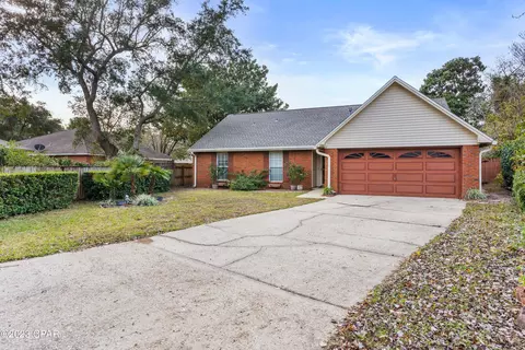 4563 Parkwood Ct, Niceville, FL 32578