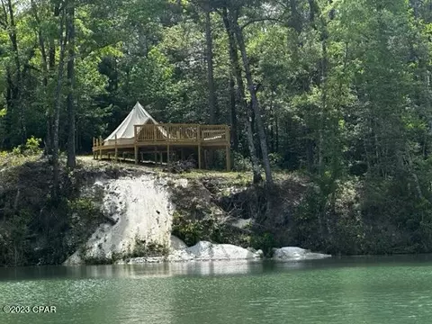 5730 Strickland Rd, Ebro, FL 32437
