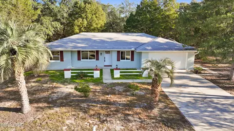 2010 Ambassador Ct, Chipley, FL 32428