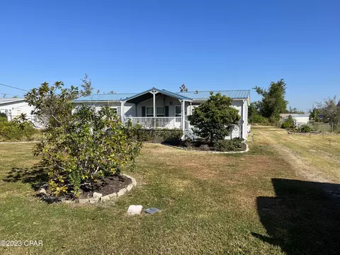 2933 Avon Rd, Panama City, FL 32405