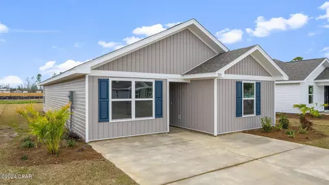7211 Madison Square Dr, Panama City, FL 32404