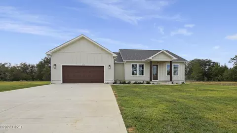 4148 Independence Dr, Chipley, FL 32428 photo 1