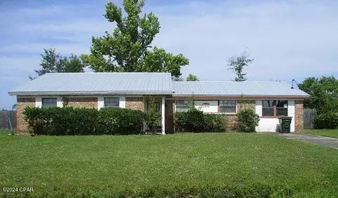 1302 Wyoming Ave, Lynn Haven, FL 32444