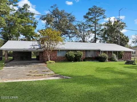102 Riverview Dr, Wewahitchka, FL 32465