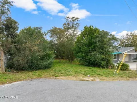 99 E Gulf Ct, Panama City Beach, FL 32413