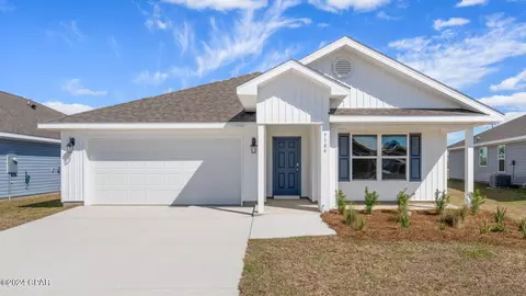 5104 Rivergrass Dr, Panama City, FL 32404