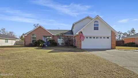 2107 Sutherland Rd, Lynn Haven, FL 32444