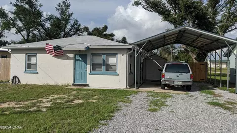16 W Cooper Dr, Panama City, FL 32404