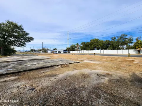 2110 E 5th St, Panama City, FL 32401