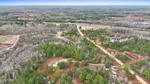 000 Rowell Rd, Cottondale, FL 32431