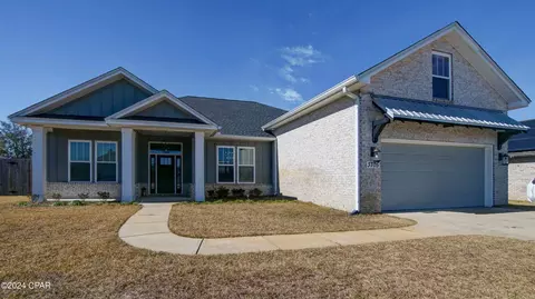 3705 Cedar Park Dr, Panama City, FL 32404