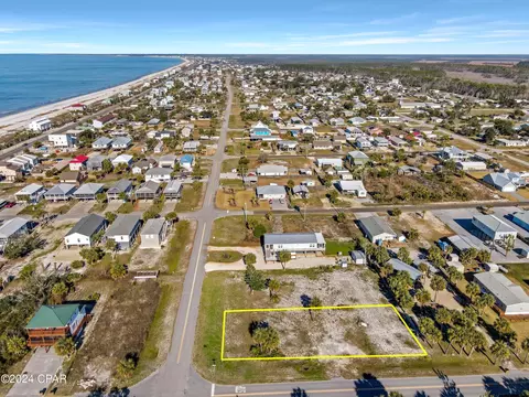 211 Pineda St, Port St Joe, FL 32456