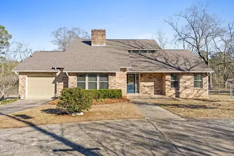 312 N Hubbard St, Bonifay, FL 32425