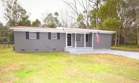 401 N Cotton St, Bonifay, FL 32425