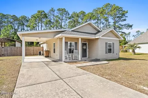 121 Betty Dr, Port St Joe, FL 32456