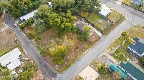2706 E 1st Ct, Panama City, FL 32401