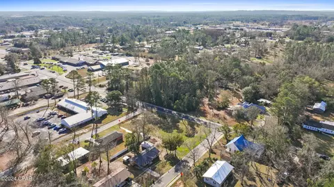 812 1st St, Chipley, FL 32428 photo 8