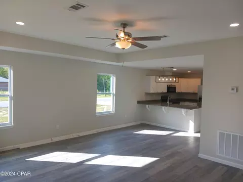 4060 Yorkshire Dr, Chipley, FL 32428 photo 7