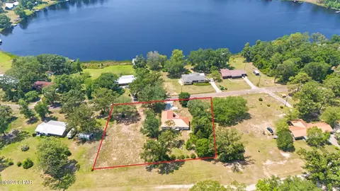 2732 Marian Dr, Bonifay, FL 32425