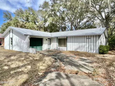 2018 Ambassador Ct, Chipley, FL 32428
