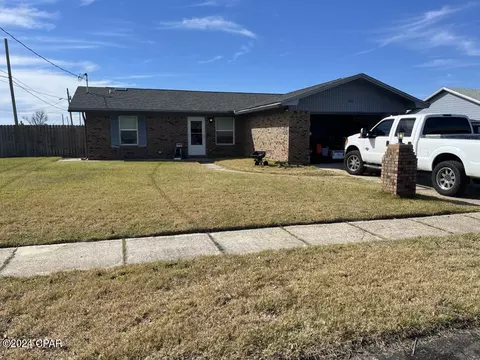 201 Hannover Cir, Panama City, FL 32404