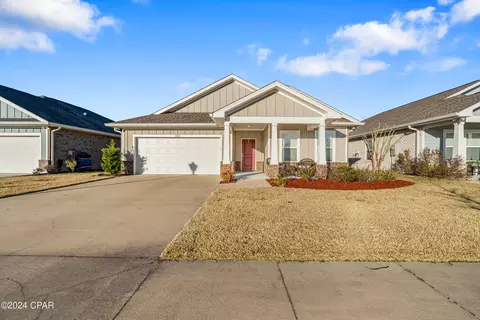 165 Drews Ln, Panama City, FL 32405