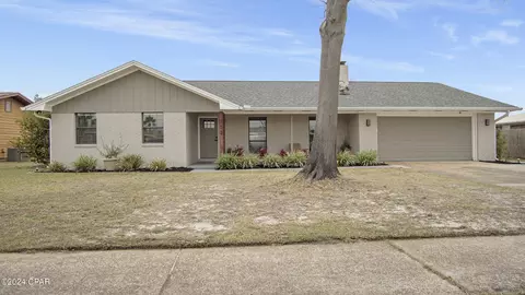 332 Porter Dr, Lynn Haven, FL 32444