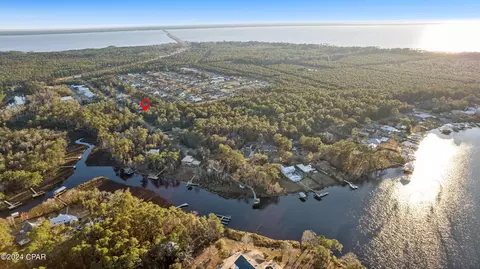 395 Bay Grove Rd, Freeport, FL 32439