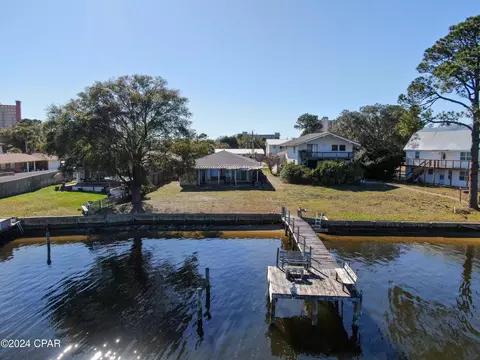 6716 S Lagoon Dr, Panama City, FL 32408