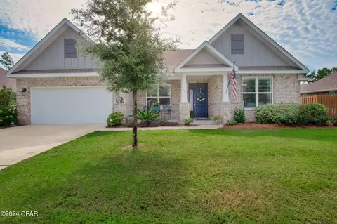 153 Sweet Tea Ln, Freeport, FL 32439