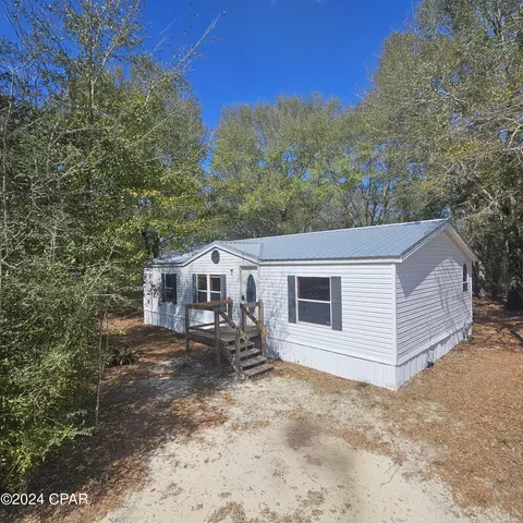 562 Caswell Rd, Defuniak Springs, FL 32433