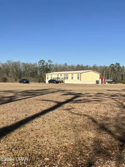 1534 Jarous Rd, Cottondale, FL 32431