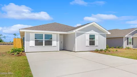 7207 Madison Square Dr, Panama City, FL 32404