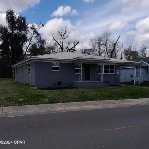2917 Orange St, Marianna, FL 32448