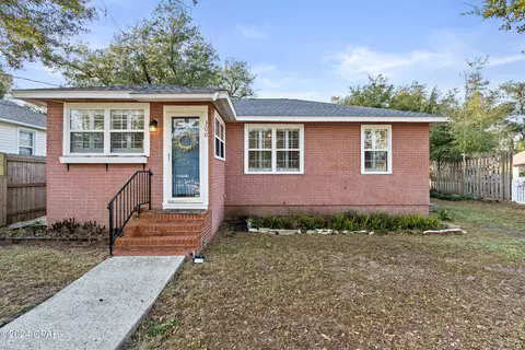 300 E 2nd St, Panama City, FL 32401