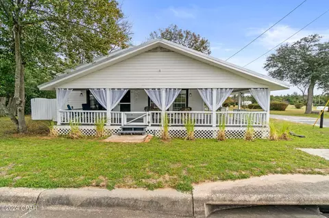 3296 Main St, Cottondale, FL 32431