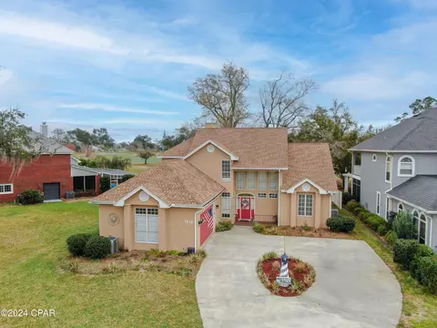 1515 Country Club Dr, Lynn Haven, FL 32444