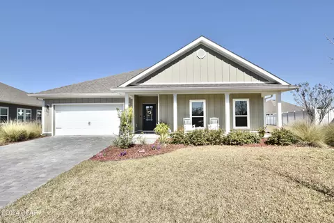 125 Martingale Loop, Lynn Haven, FL 32444