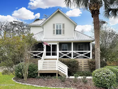 802 Marvin Ave, Port St Joe, FL 32456
