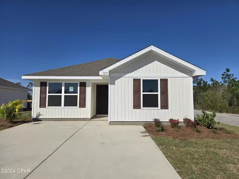 7215 Madison Square Dr, Panama City, FL 32404