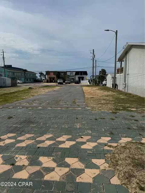 8700 Surf Drive Dr, Panama City Beach, FL 32408