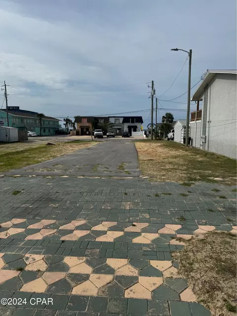 8700 Surf Drive Dr, Panama City Beach, FL 32408