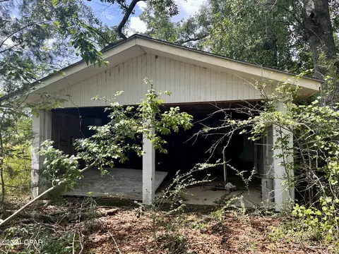 948 Jamie Dr, Chipley, FL 32428