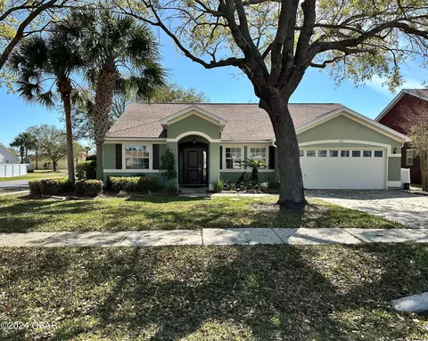 100 Windridge Ln, Panama City Beach, FL 32413